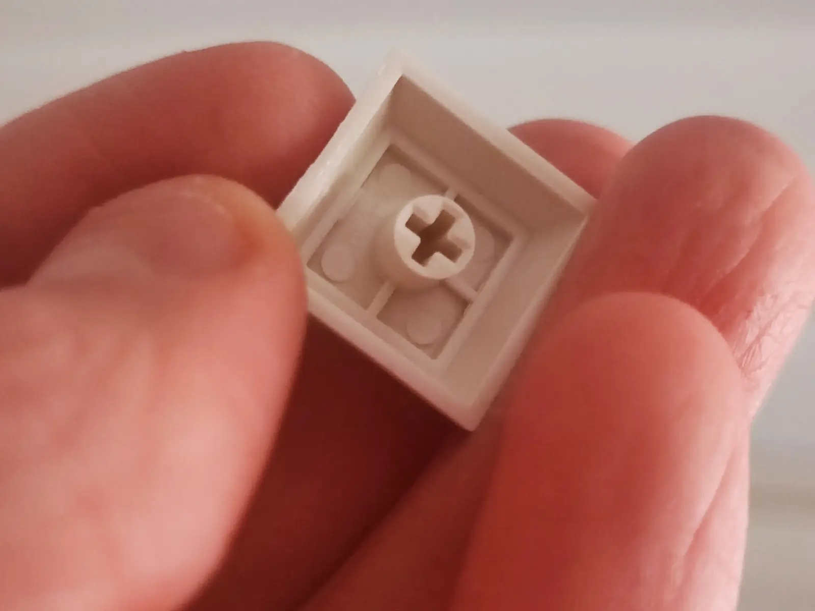 Closeup of the keycaps thickness