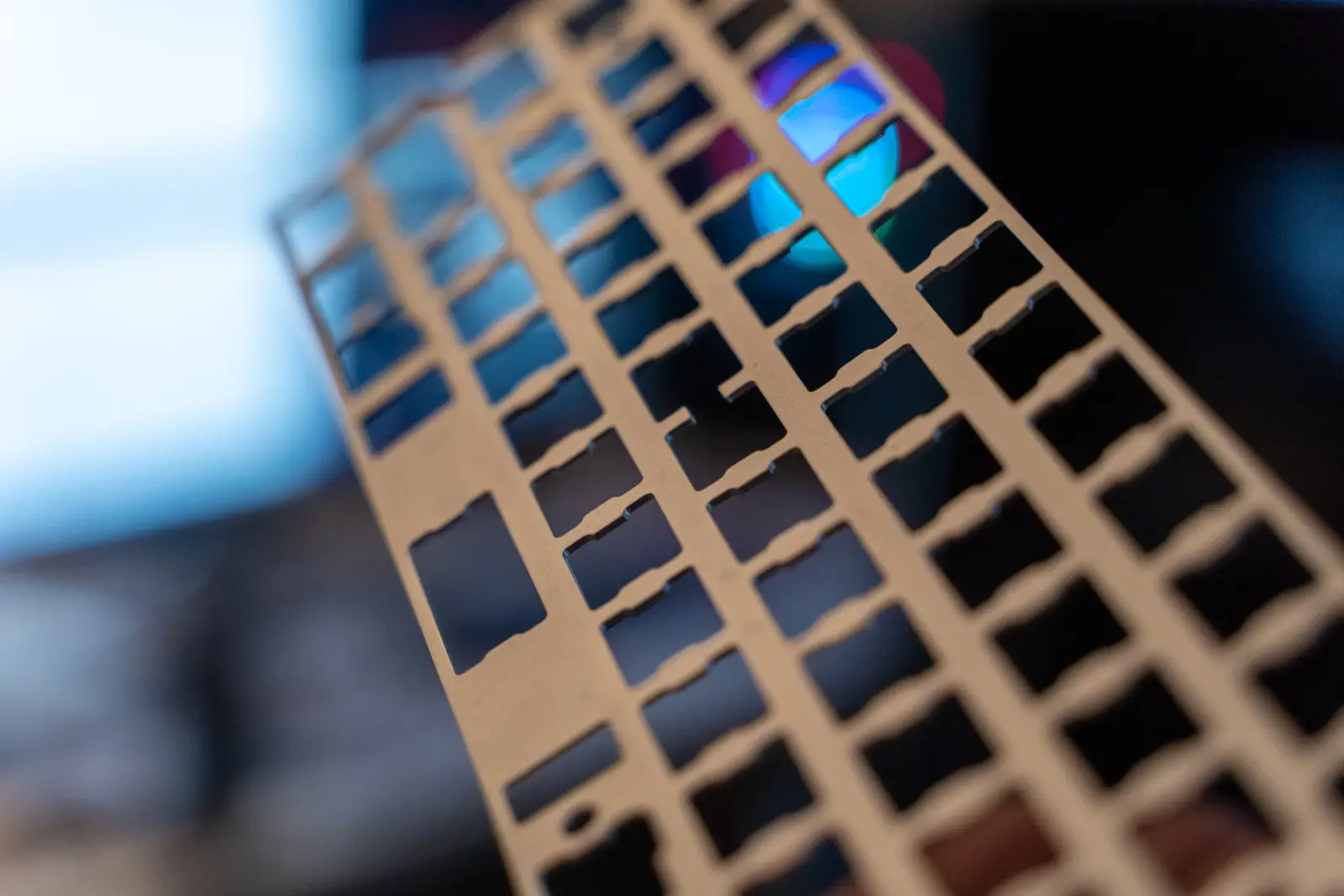 A tray-mount keyboard plate that holds the switches aligned