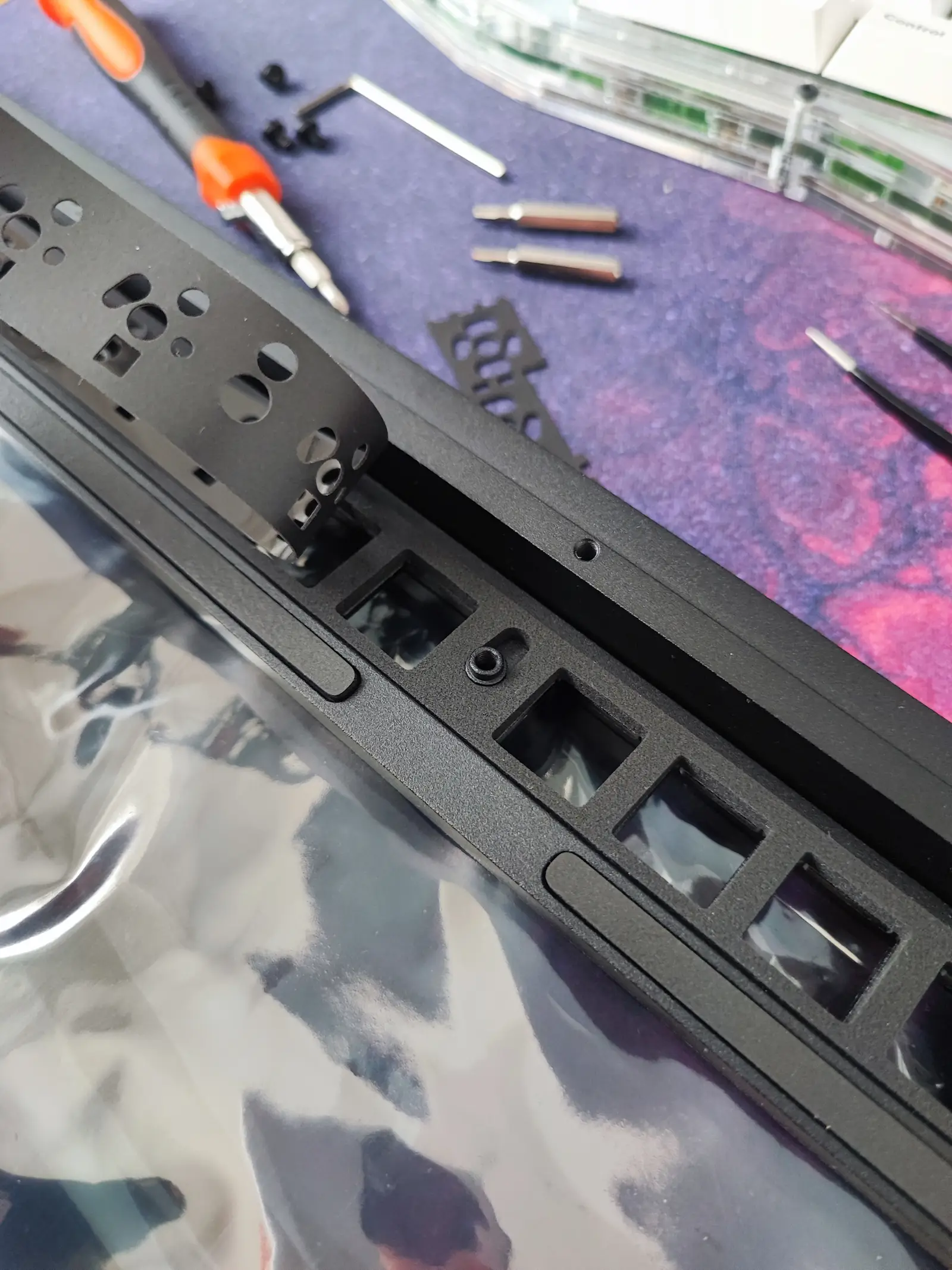 Closeup photo of the F-row PCB placement and its foam cushioning