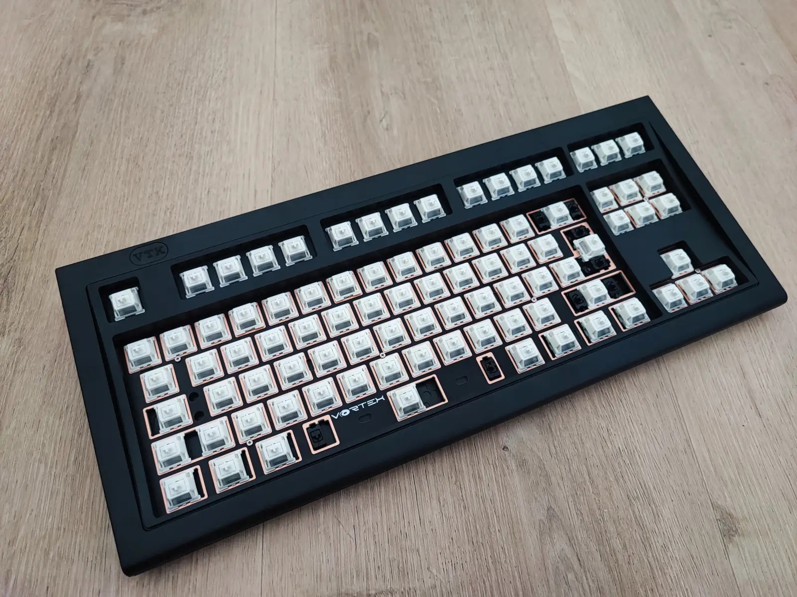 Assembled keyboard without keycaps