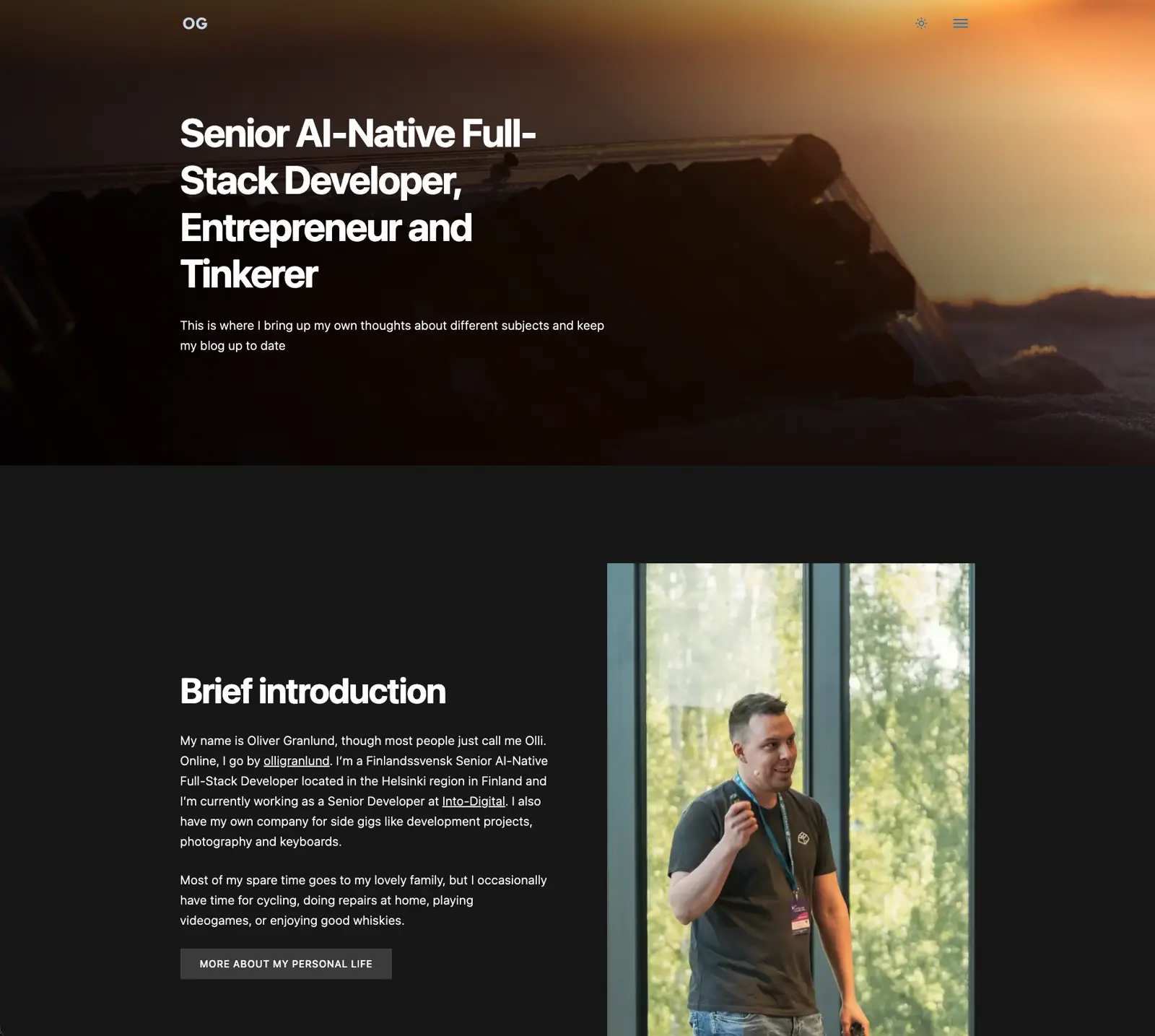 Old olli.works homepage with a keyboard hero image, dark background, and an introduction beside a portrait
